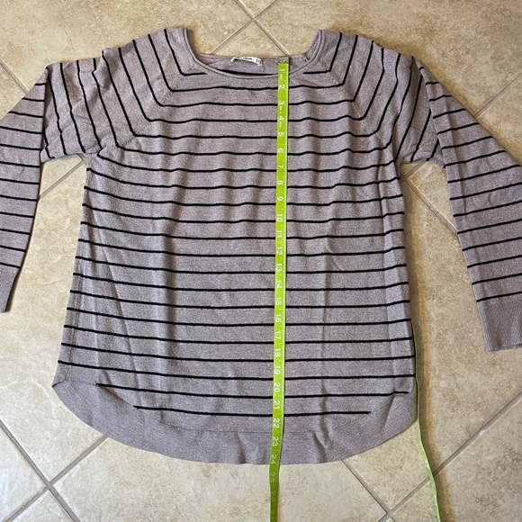 Pink Clover Sweater | Tan with black stripes XXL - Picture 7 of 9